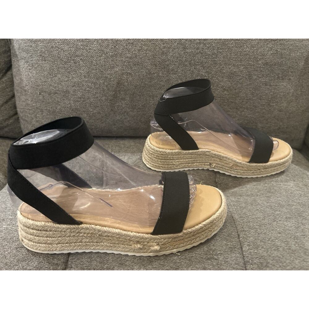 Wonder Nation Girl's size 5 Sandals - Picture 3 of 6
